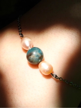'Amara' - łańcuszkowa bransoletka z apatytem i naturalnymi perłami