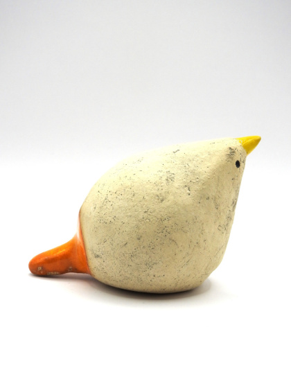 Ptak ceramiczny z pomarańczowym ogonem