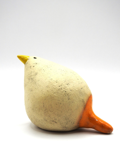 Ptak ceramiczny z pomarańczowym ogonem Ptak ceramiczny z pomarańczowym ogonem
