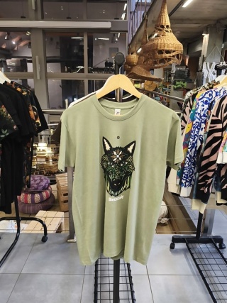 Koszulka Bieszczady unisex khaki z nadrukiem Zielony Wilk