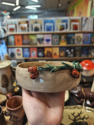 Miska ceramiczna płaska z kwiatami