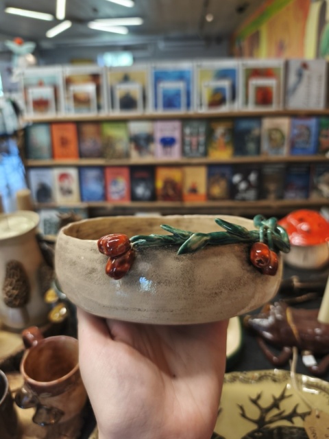 Miska ceramiczna płaska z kwiatami