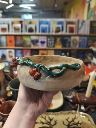 Miska ceramiczna płaska z kwiatami