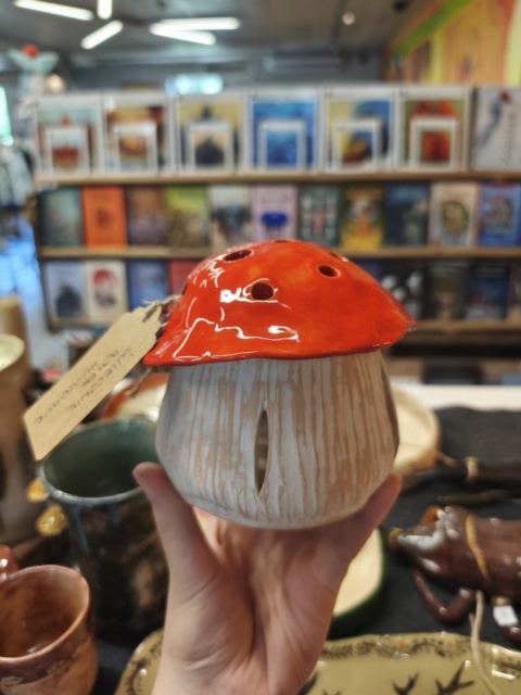 Świecznik ceramiczny domek muchomor