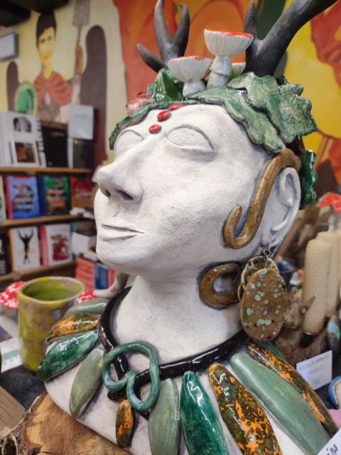 Leśna rzeźba głowa ceramiczna Leśna rzeźba głowa ceramiczna
