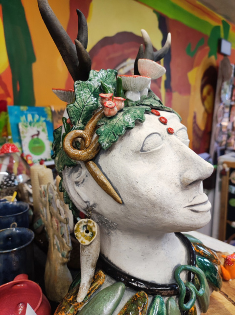 Leśna rzeźba głowa ceramiczna Leśna rzeźba głowa ceramiczna