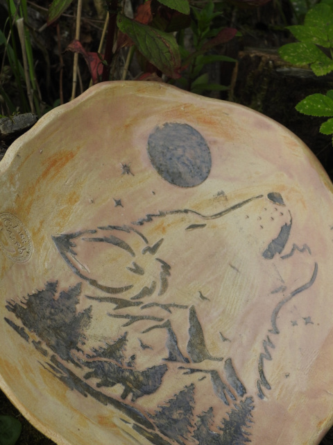 Patera ceramiczna z wilkiem beż 2 Patera ceramiczna z wilkiem beż 2