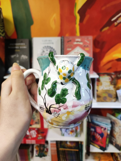 Ozdobny kubek ceramiczny ręcznie malowany pejzaż turkusowy