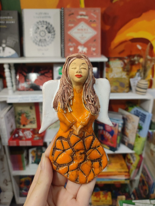Anioł bieszczadzki ceramiczny ręcznie malowany do powieszenia pomarańczowy