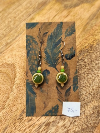 Kolczyki długie z ceramicznych i szklanych koralików ze stali chirurgicznej 2