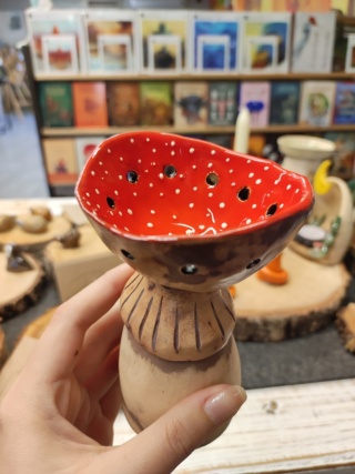 Świecznik ceramiczny na tea lighty muchomor