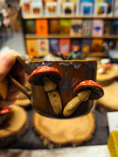 Kubek ceramiczny z muchomorami