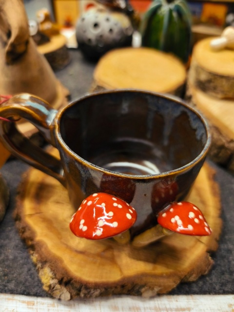 Kubek ceramiczny z muchomorami