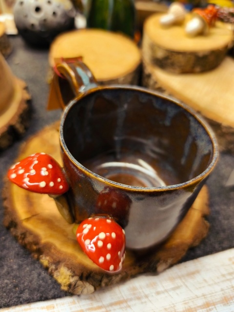 Kubek ceramiczny z muchomorami