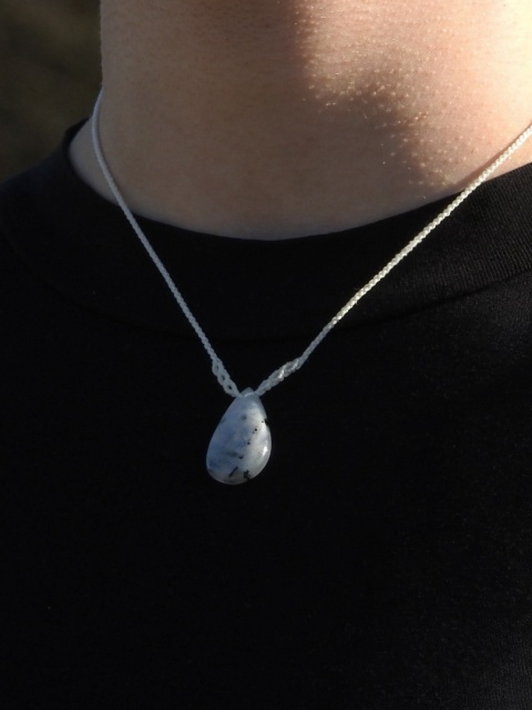 Naszyjnik makramowy z kamieniem księżycowym z czarnym turmalinem