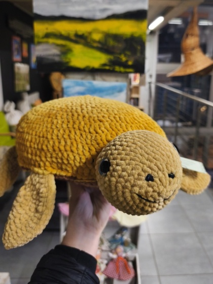 Pluszowy żółw żółty poduszka maskotka robiona ręcznie na szydełku