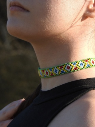 Rekonstrukcja bojkowskiej sylianki z Łopienki na welurowej wstążce 2