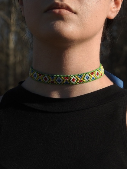 Rekonstrukcja bojkowskiej sylianki z Łopienki na welurowej wstążce 2