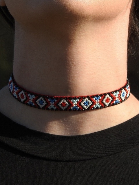 Rekonstrukcja bojkowskiej sylianki z Łopienki na welurowej wstążce 4