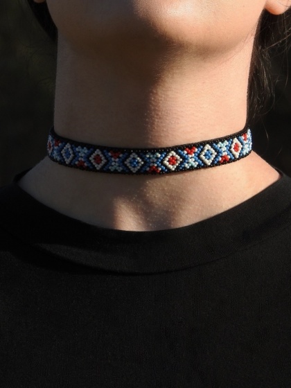 Rekonstrukcja bojkowskiej sylianki z Łopienki na welurowej wstążce 5