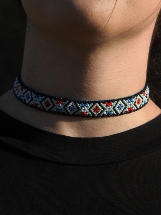 Rekonstrukcja bojkowskiej sylianki z Łopienki na welurowej wstążce 6