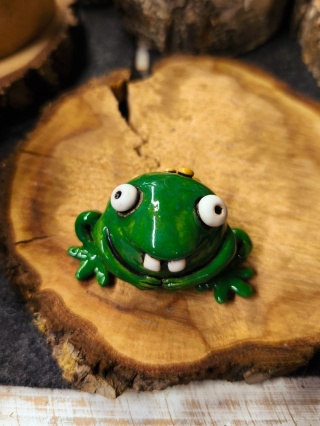 Żaba ceramiczna figurka zielona