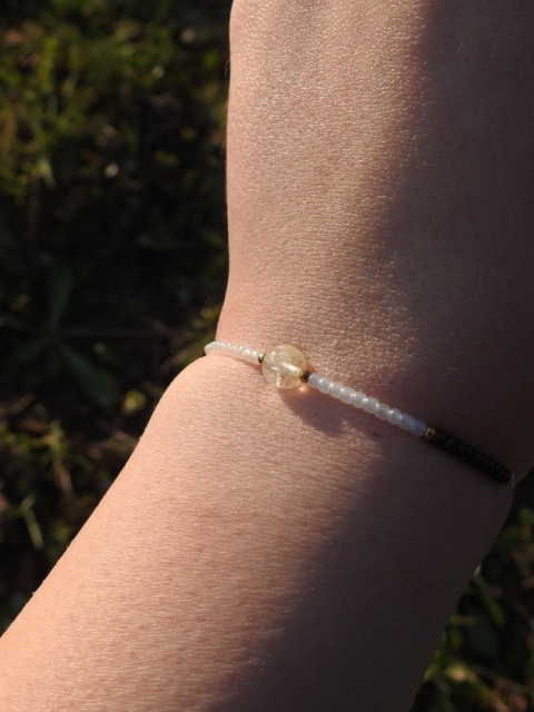 Bliźnięta - bransoletka zodiakalna z cytrynem i szklanymi koralikami