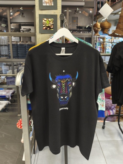 Koszulka Bieszczady unisex czarna z nadrukiem Żubr
