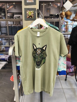 Koszulka Bieszczady unisex khaki z nadrukiem Zielony Wilk
