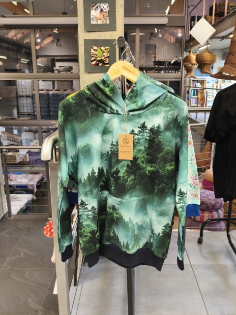 Leśna bluza damska "Las we mgle"