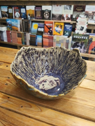 Miska ceramiczna wielokolorowa z nierównymi brzegami