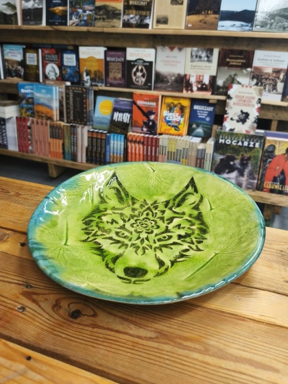 Patera ceramiczna z wilkiem zielona z niebieskim