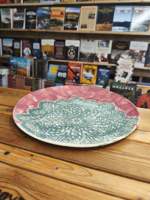 Talerz patera ceramiczna różowa z mandalą