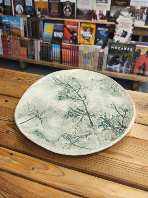 Talerz patera ceramiczna z roślinami i napisem Bieszczady