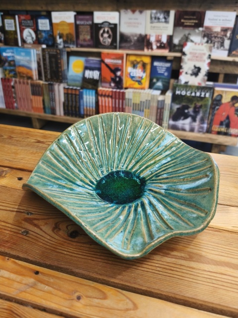 Miska patera ceramiczna zielona z falowanymi bokami